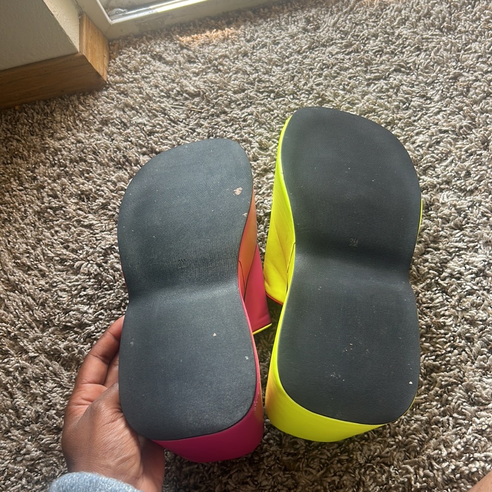 Doll Kill Platform - Picture 2 of 4